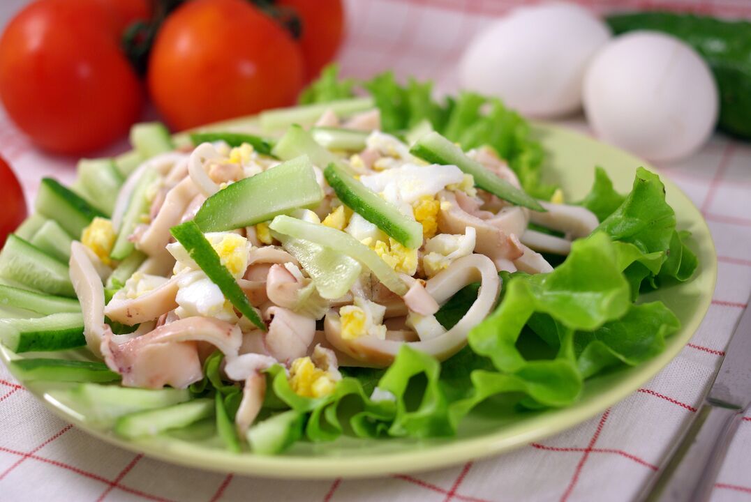 Salad bi squid